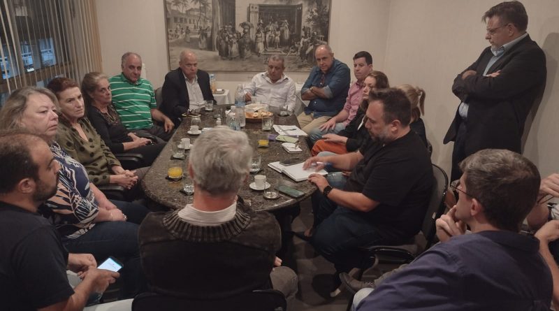 CDL Petrópolis sedia reunião que redefiniu a data para a Bauernfest 2022