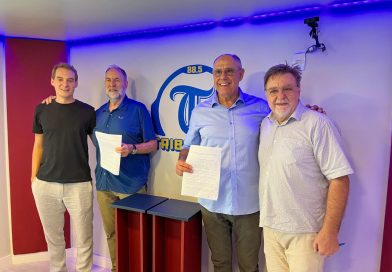 Grupo Tribuna e CDL de Petrópolis firmam parceria exclusiva para benefício dos lojistas associados em anúncios na rádio e site