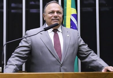 Deputado federal Pazuello apresenta conjunto de projetos de lei para melhorar a segurança pública em palestra em Petrópolis