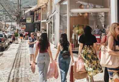 Gasto médio com presente das mães é de R$ 298; lojas físicas seguem como preferência