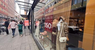 Liquidação de inverno chega com descontos de até 50% Liquidação de inverno chega com descontos de até 50%